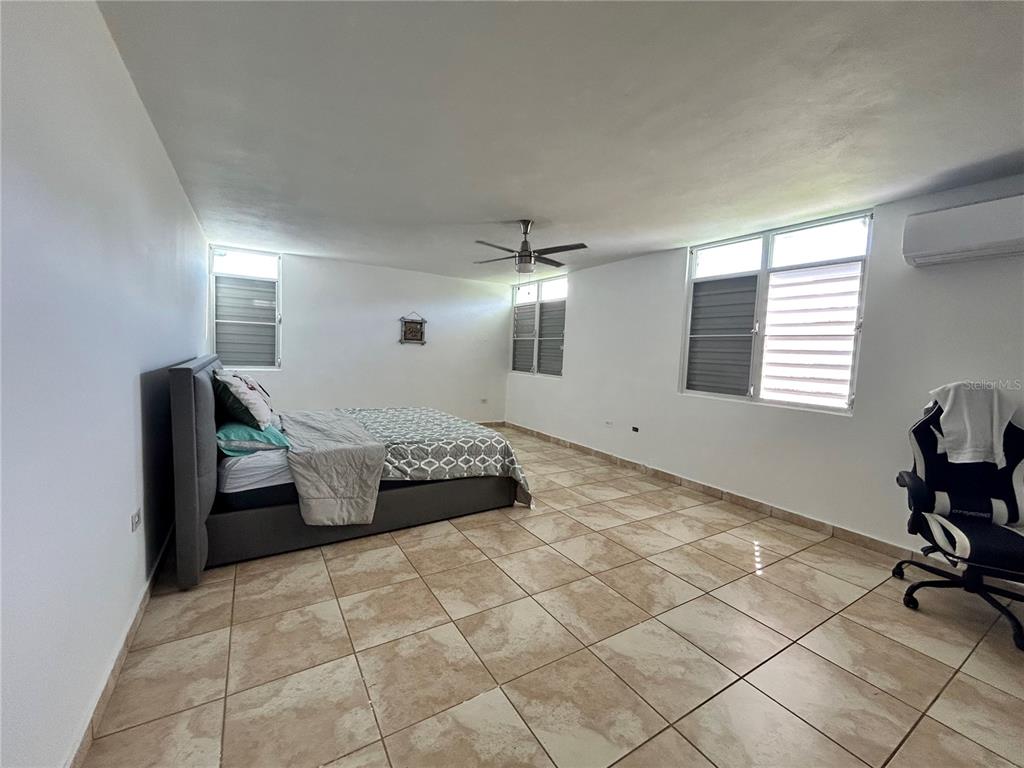 345, Calle Tulipan, Caguas - 16