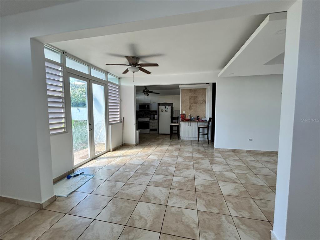 345, Calle Tulipan, Caguas - 26