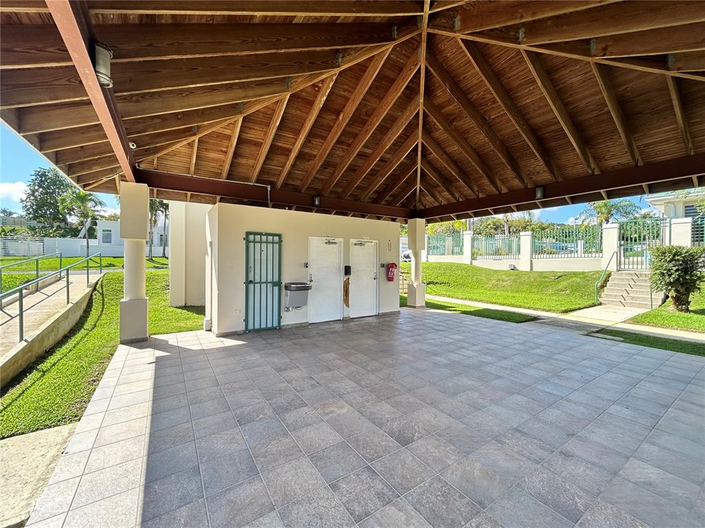345, Calle Tulipan, Caguas - 36