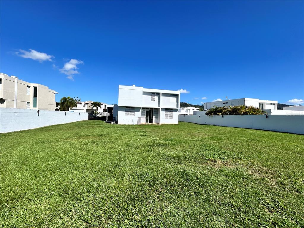 345, Calle Tulipan, Caguas - 7