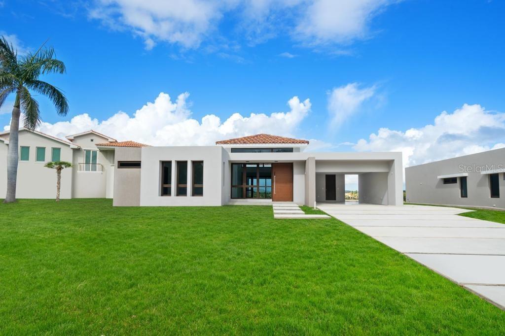 31, Los Lagos, Humacao - 1