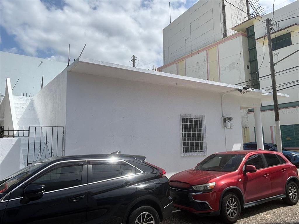 16, Celis Aguilera St., Manati - 2
