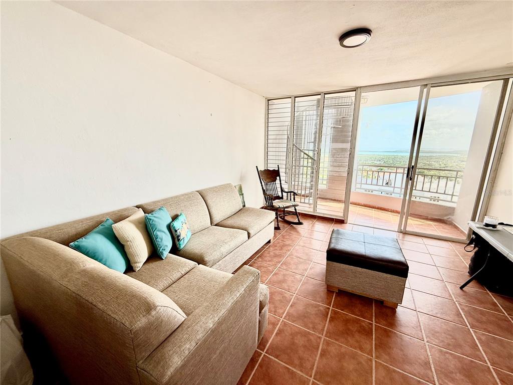 H-7, Ph-7, La Costa Apts, Fajardo - 11