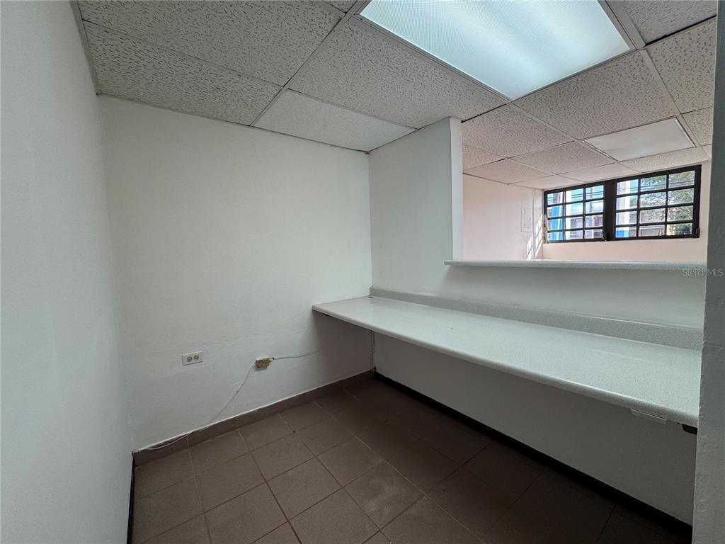 J-14, Marginal Eliot Velez St., Atenas, Manati - 16