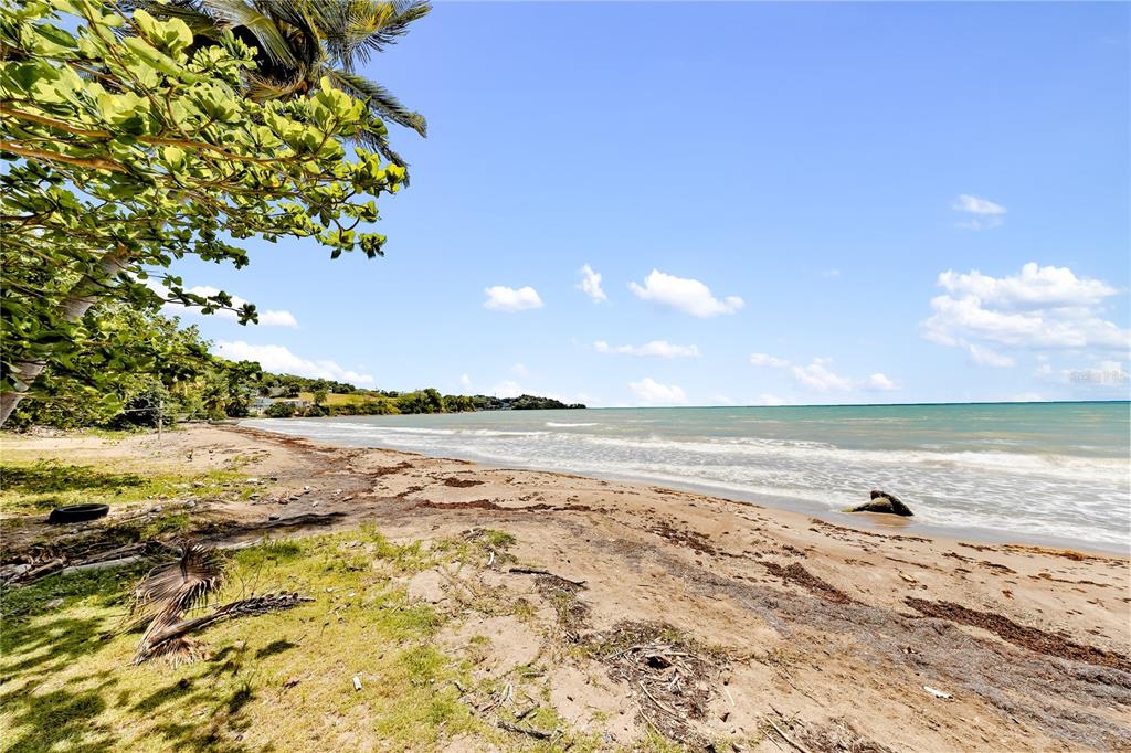 B-208, Cala De Hucares, Carr 3 Km 66.7, Naguabo - 34