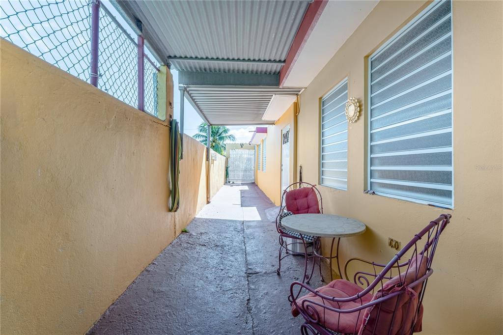 Sr 102 Km 34.0, Salamanca Dev Valencia St, San German - 17