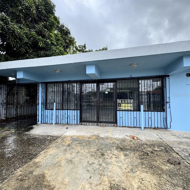A-3, Calle 3, Urb. Flamboyan, Manati - 2