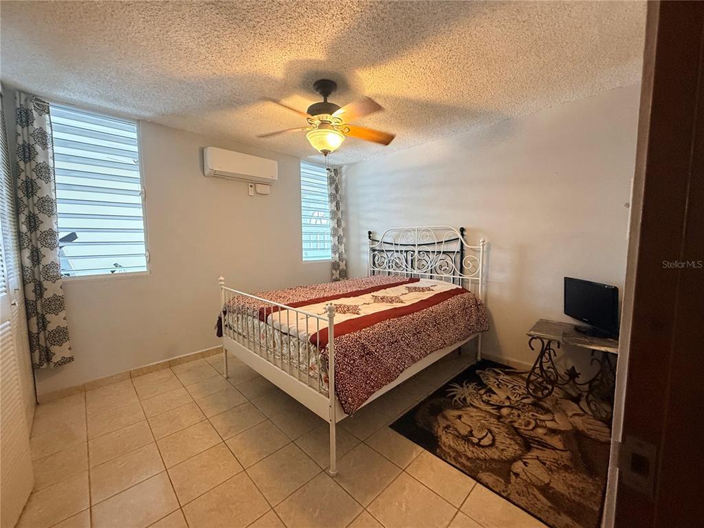 Q24 Calle 12, Calle Antonia Sáez, Urb Borinquen, Cabo Rojo - 12