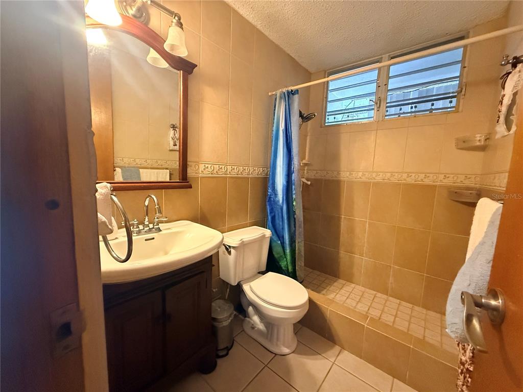 Q24 Calle 12, Calle Antonia Sáez, Urb Borinquen, Cabo Rojo - 9