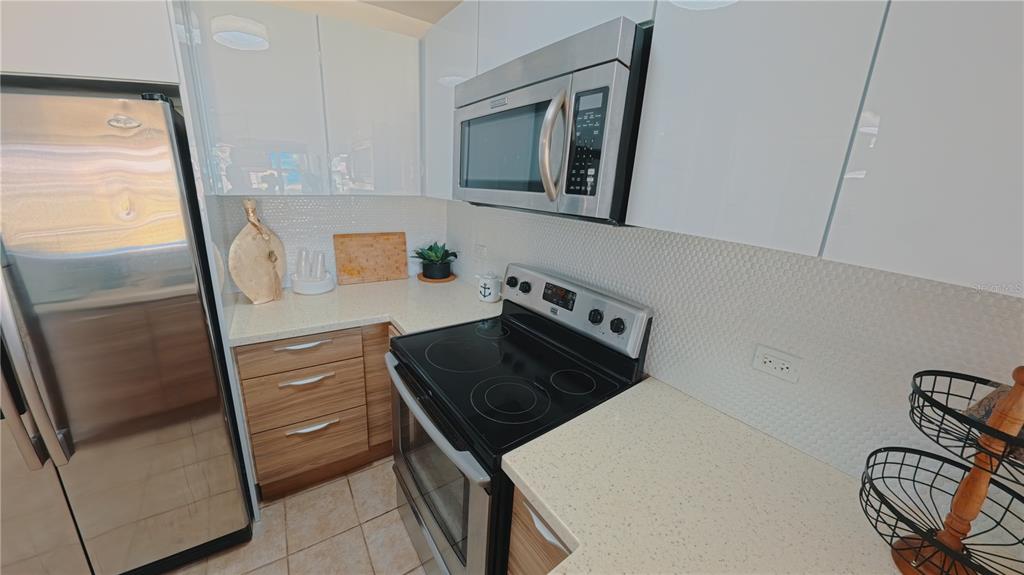 F104, 400, Cond. Haudimar Beach Apartments, Edif. F, Isabela - 12