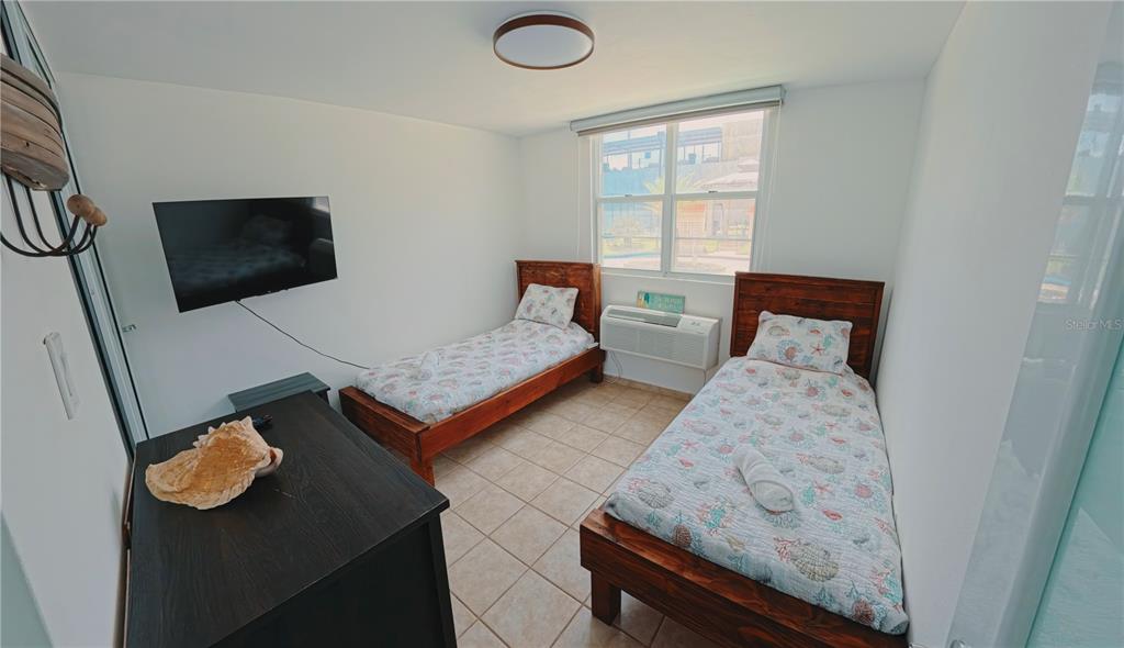 F104, 400, Cond. Haudimar Beach Apartments, Edif. F, Isabela - 24