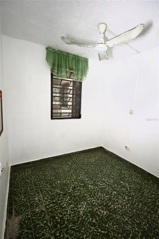 JF-34, Calle 232, Country Club, Carolina - 28