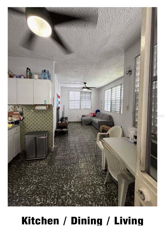 JF-33, Calle 232, Country Club, Carolina - 12