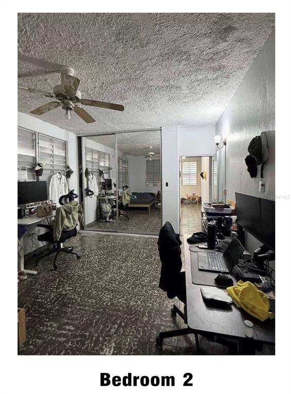 JF-33, Calle 232, Country Club, Carolina - 19