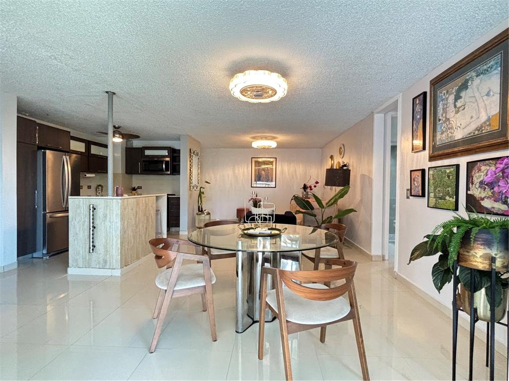 8, 1248, Av. Luis Vigoreaux, Guaynabo - 2