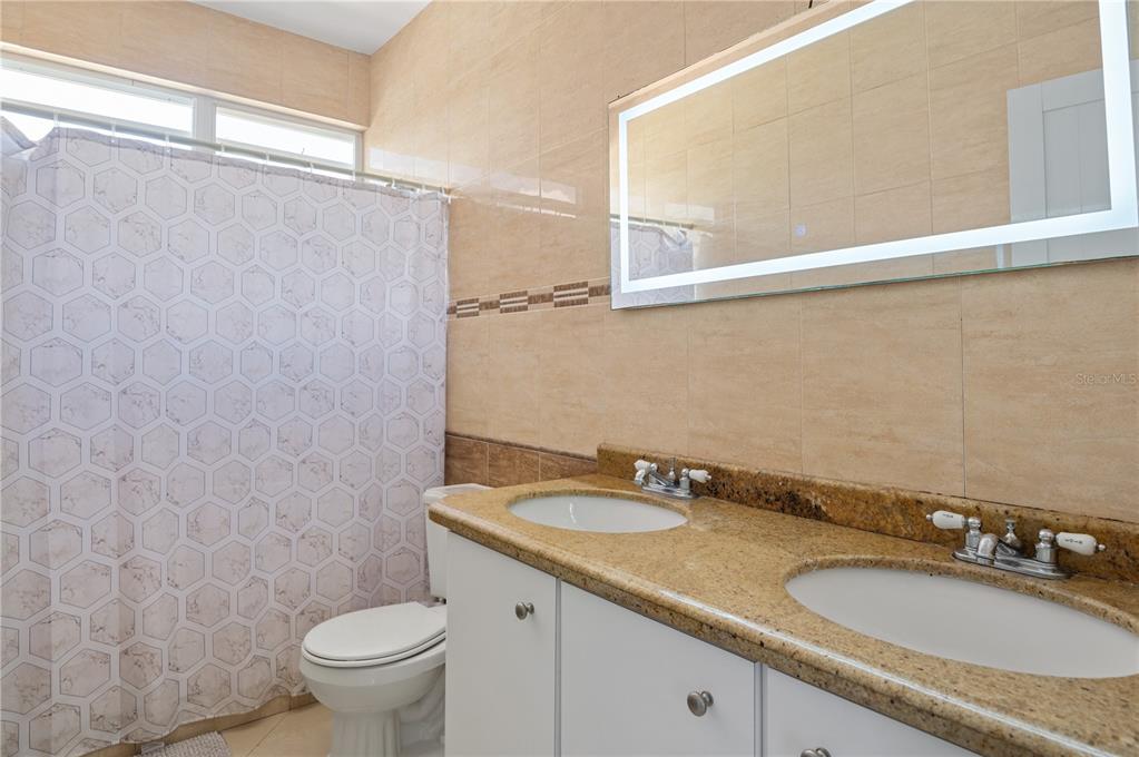 1, Calle Isamar, Isabela - 37