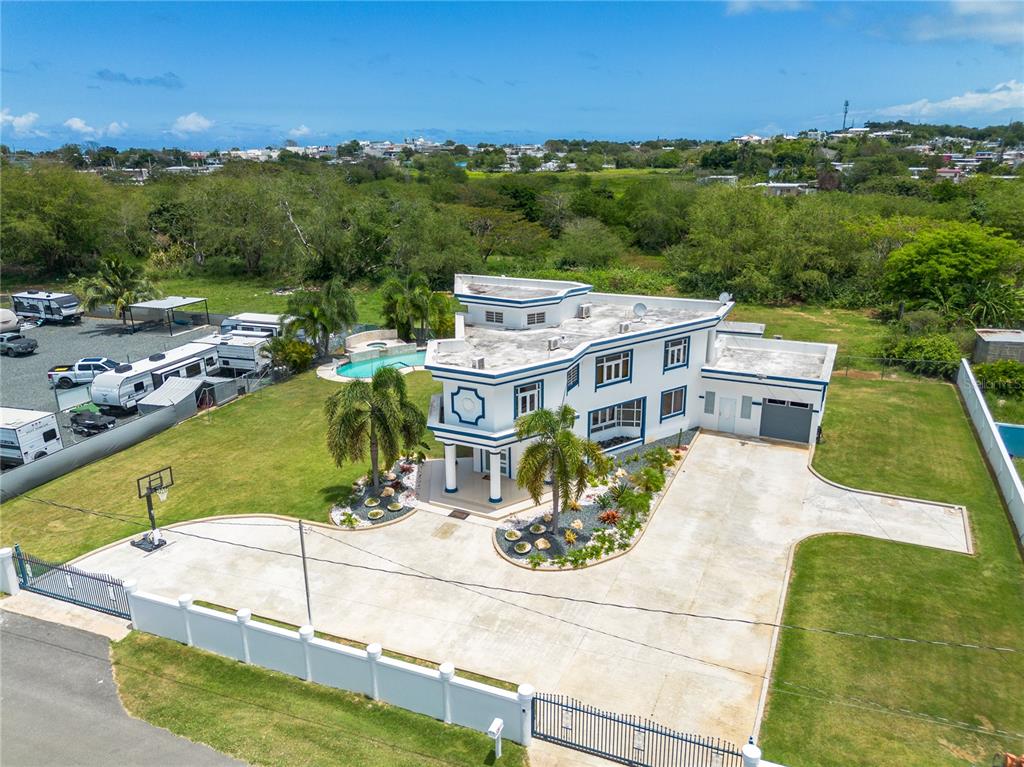 1, Calle Isamar, Isabela - 72