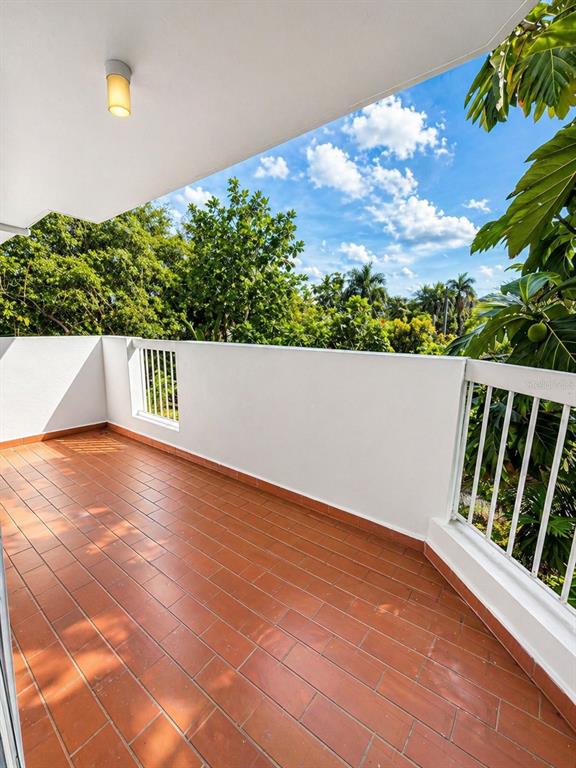 Ave. San Ignacio, Prados Del Monte, Guaynabo - 10