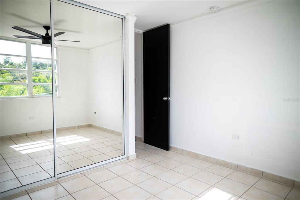 210, 29, Calle Basilio Catala, Guaynabo - 11