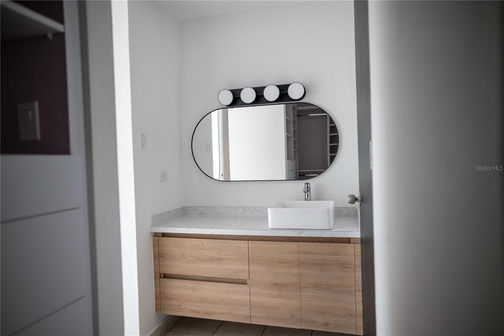 210, 29, Calle Basilio Catala, Guaynabo - 15