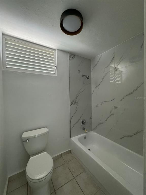210, 29, Calle Basilio Catala, Guaynabo - 18