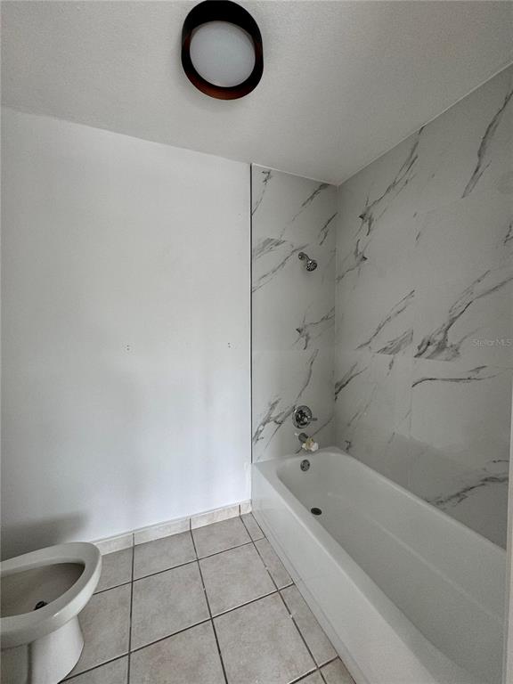 210, 29, Calle Basilio Catala, Guaynabo - 19