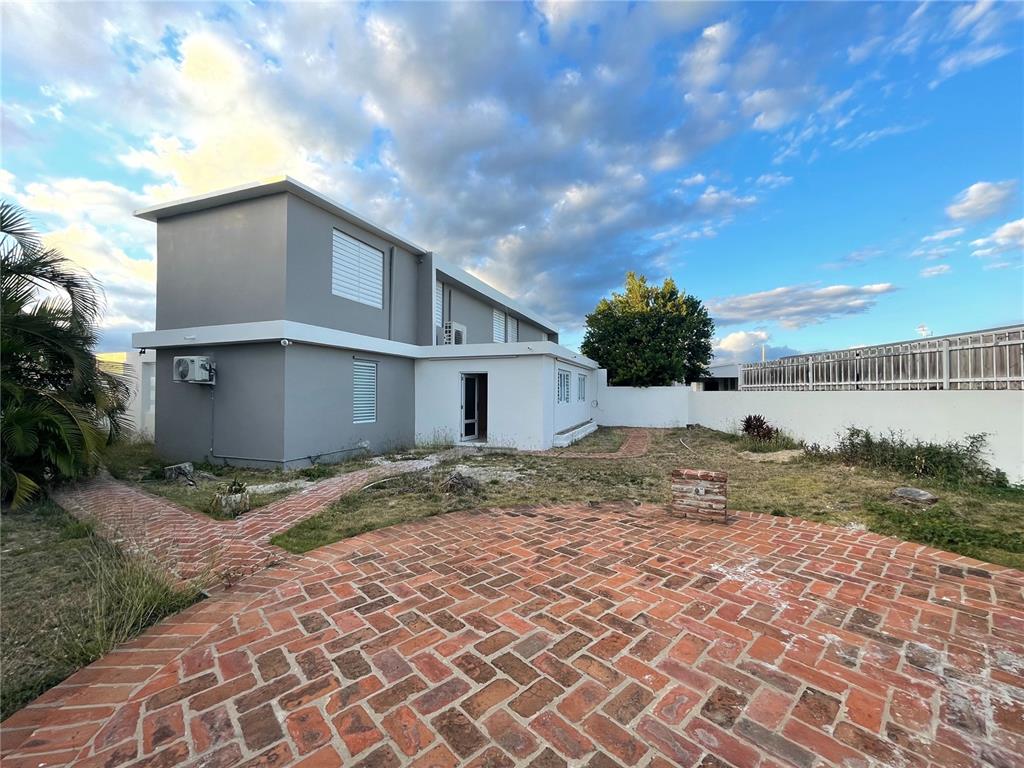 1826, Urb. Valle Real,, Infanta St., Ponce - 17