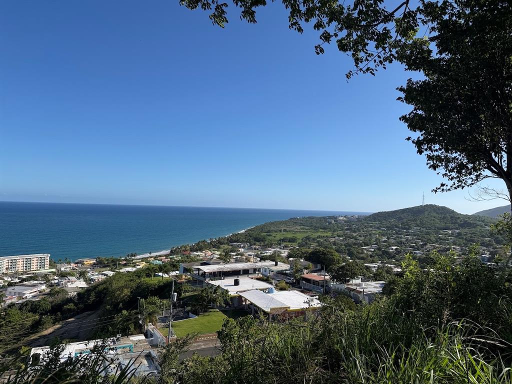 471, Calle 22 Bo. Mariani, Maunabo - 20