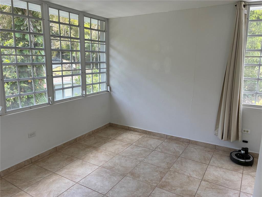 1, 743 Km 4.3, La Vega, Guavate, Cayey - 27