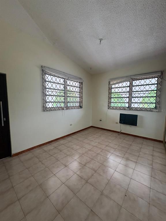 Urb El Madrigal, Marginal Norte, Ponce - 18