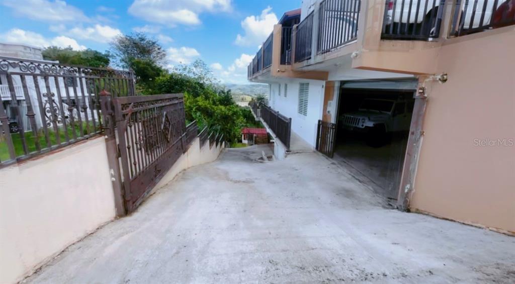 Carretera 779, Km 9.9 Int. Bo. Cedro Arriba, Naranjito - 22
