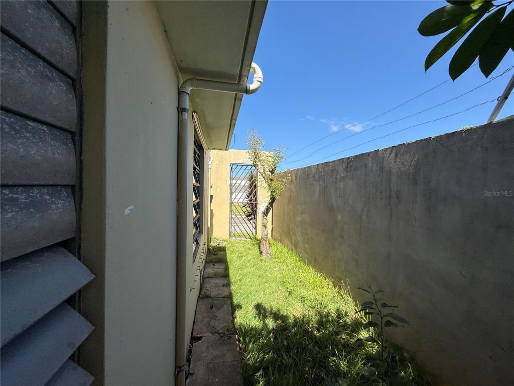 AA-12, Sr 659 Villas Del Capitan, Solandra St, Arecibo - 7