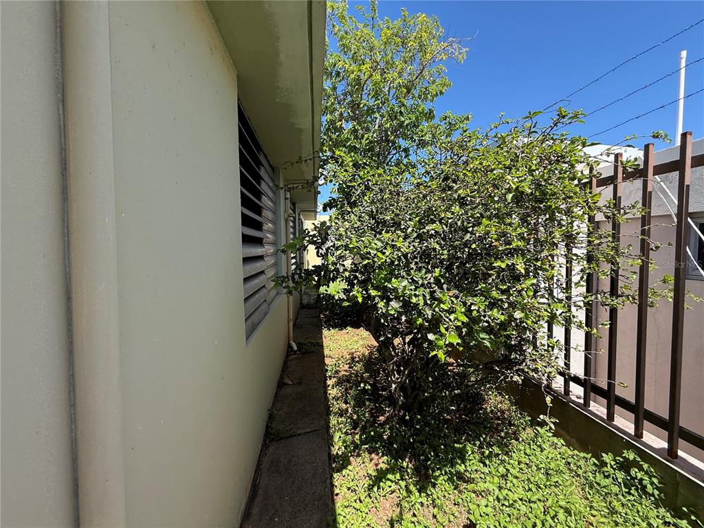 AA-12, Sr 659 Villas Del Capitan, Solandra St, Arecibo - 8