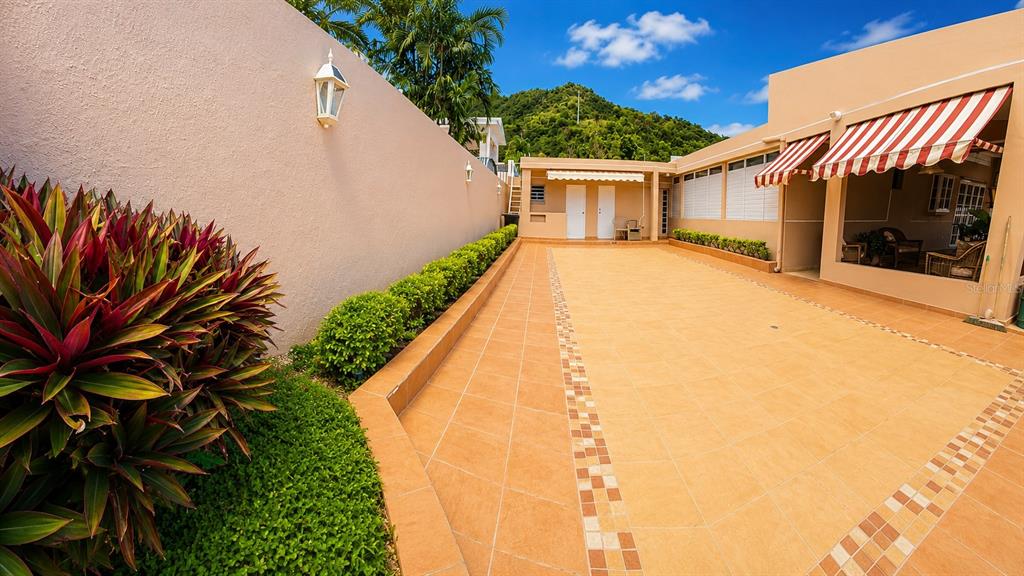 Calle G #p15, Golden Gate Ii, Caguas - 9