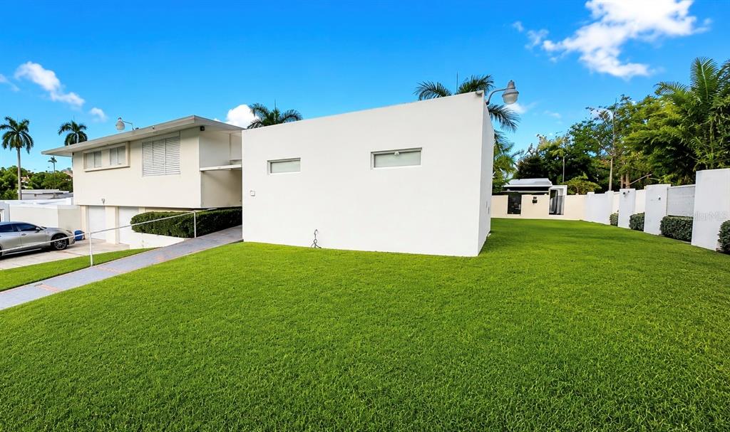 D-15, D-15, Green Valley, Guaynabo - 2
