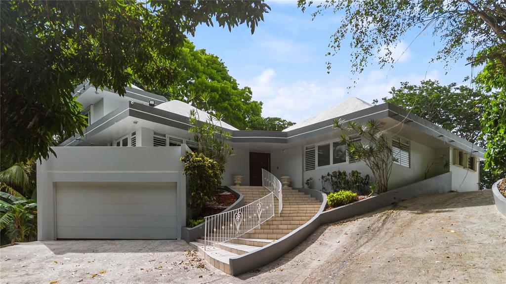 19, Calle "e", Guaynabo - 1