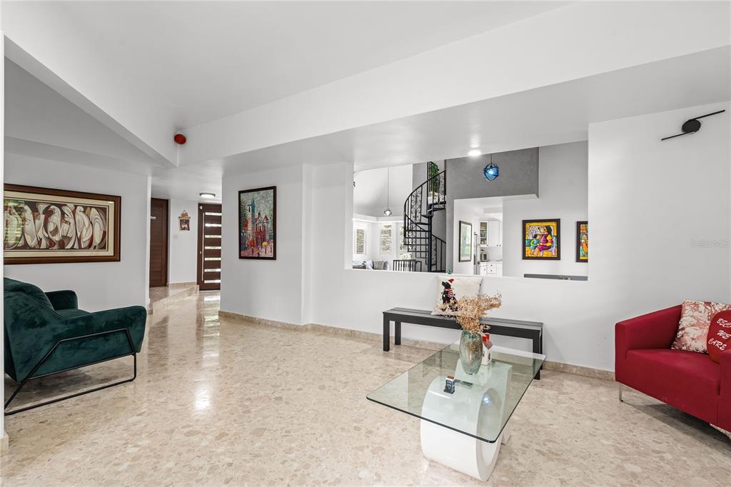 19, Calle "e", Guaynabo - 11