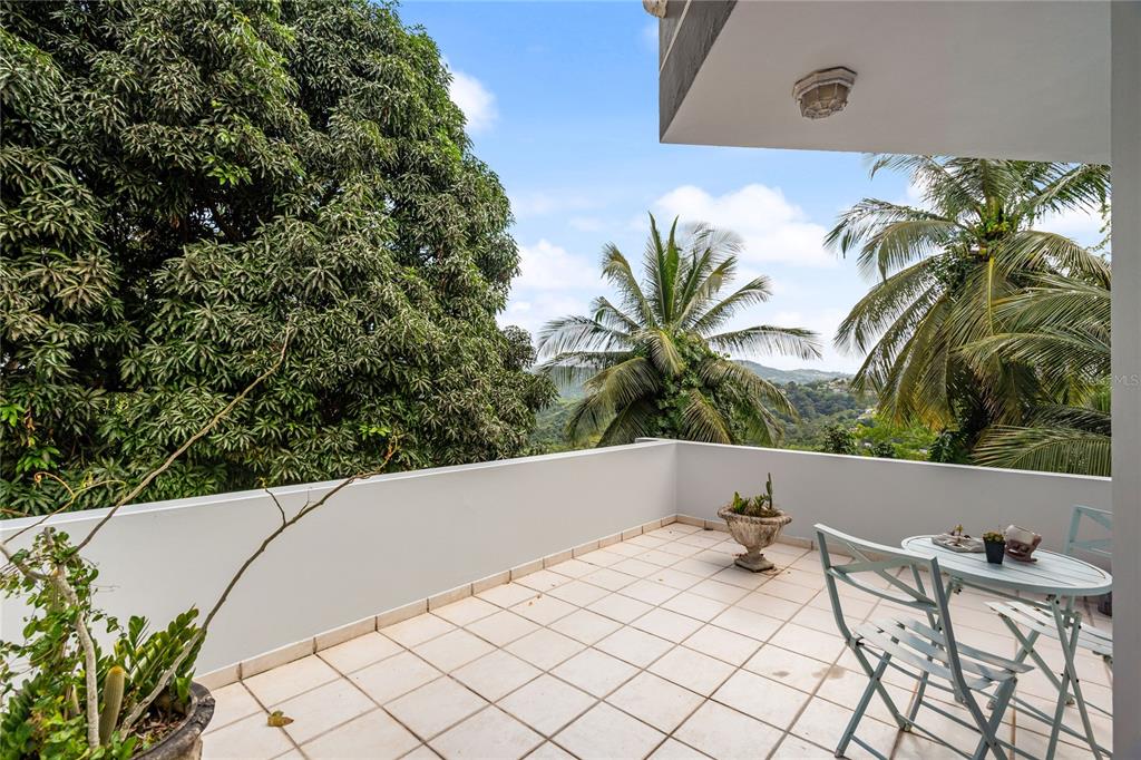 19, Calle "e", Guaynabo - 19