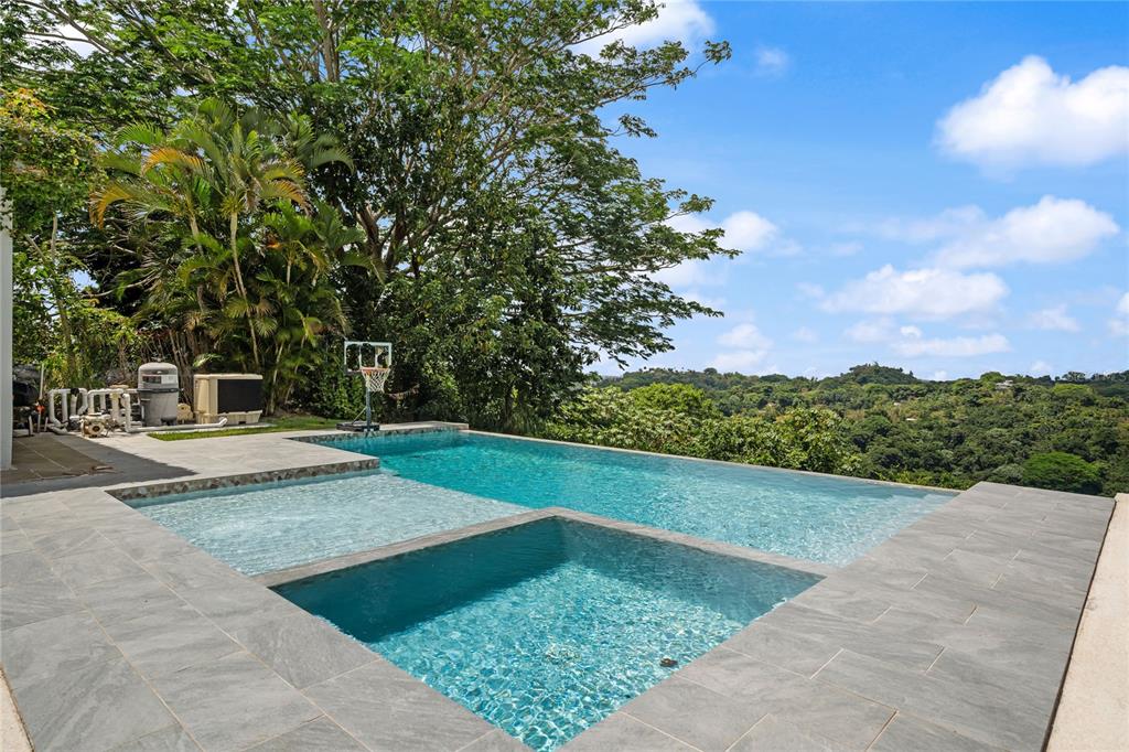 19, Calle "e", Guaynabo - 21