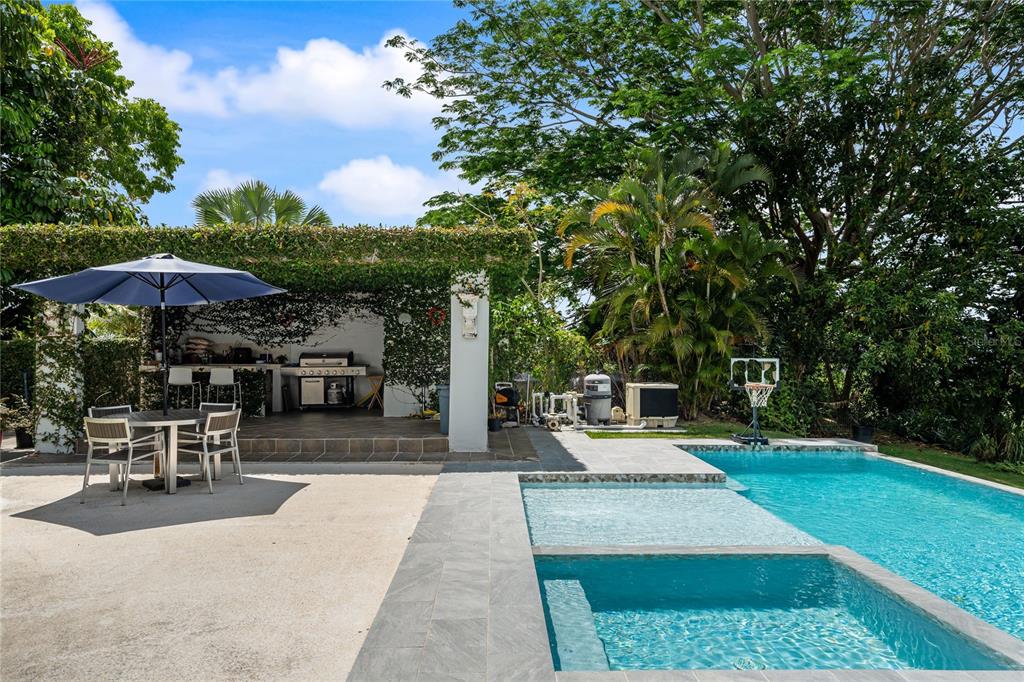 19, Calle "e", Guaynabo - 23