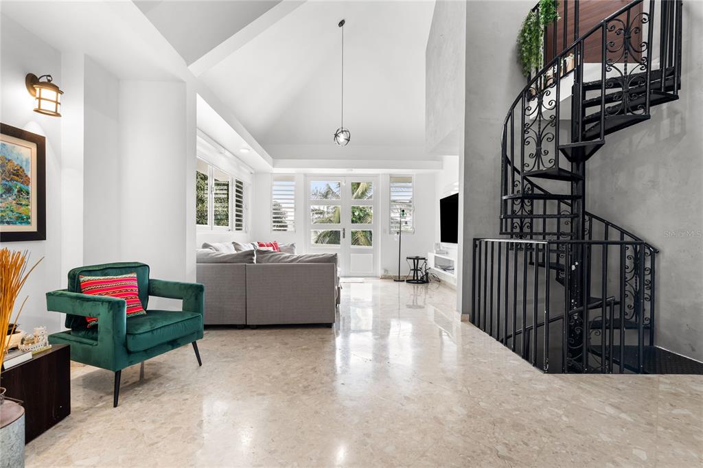 19, Calle "e", Guaynabo - 24