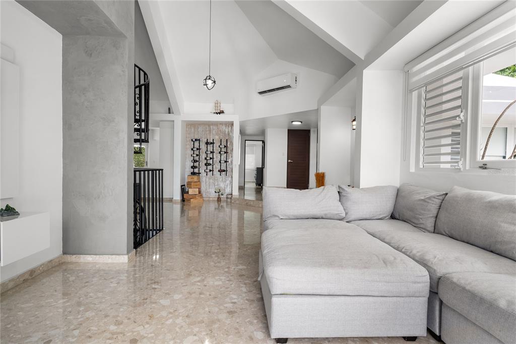 19, Calle "e", Guaynabo - 5