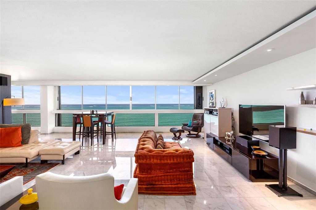 1002, Plaza Atlantico, Ave Isla Verde, Carolina - 3