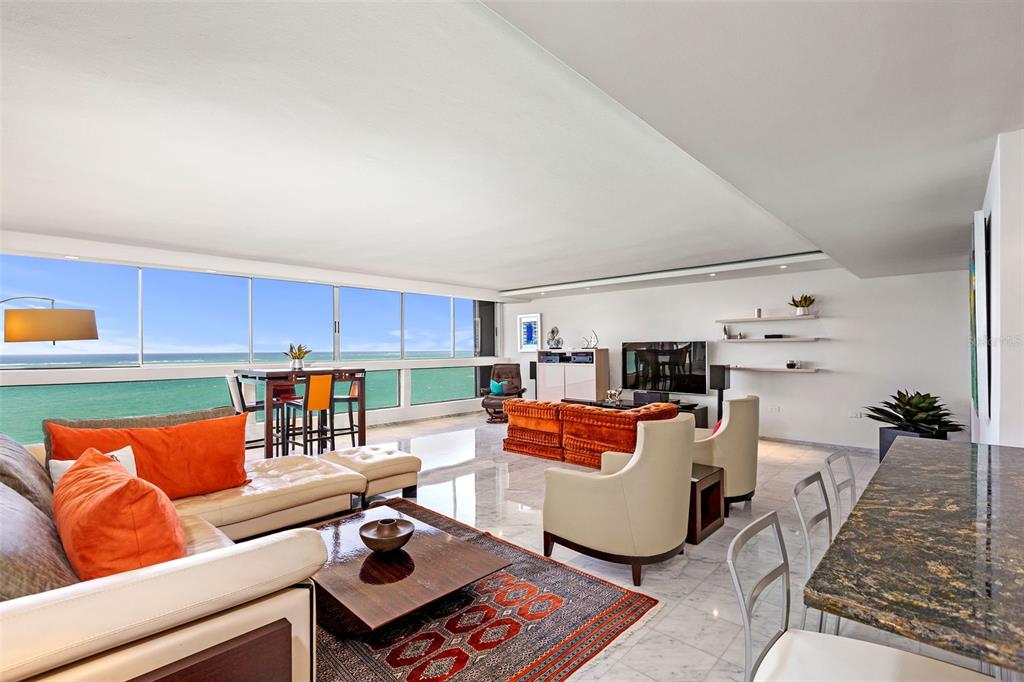 1002, Plaza Atlantico, Ave Isla Verde, Carolina - 4