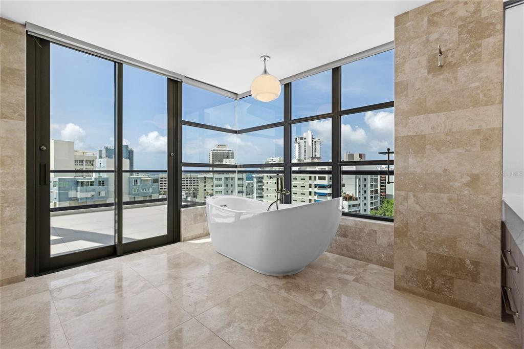 PH, 1212, Luchetti St, San Juan - 41