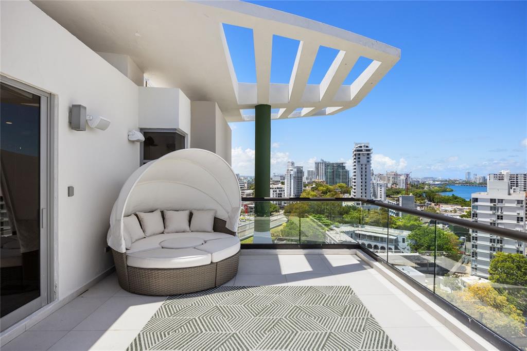 PH, 1212, Luchetti St, San Juan - 43