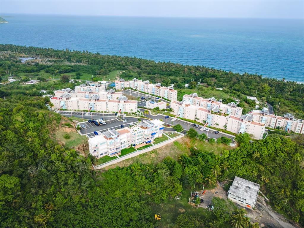 406, Cond. Villas Del Faro, 5015 Punta Tuna St., Maunabo - 16