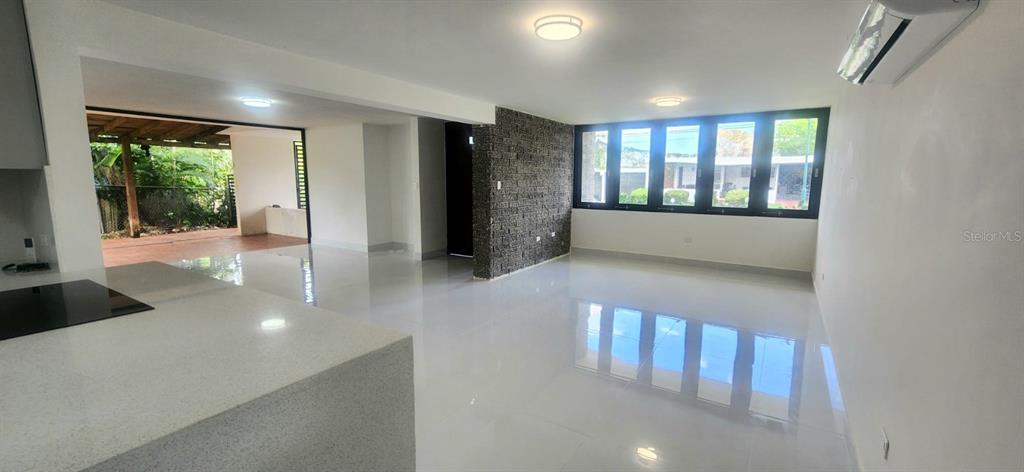 Urb Parkville, Ave. Lopategui, Guaynabo - 4