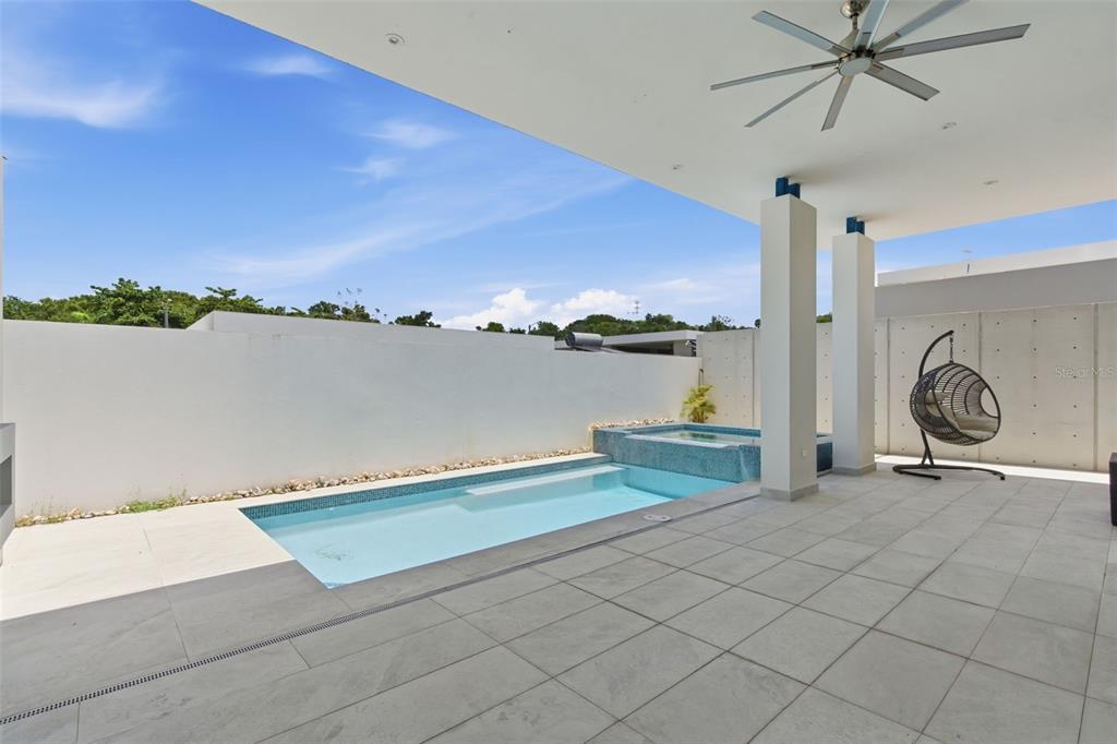 Montecielo, Lyra St., Guaynabo - 12