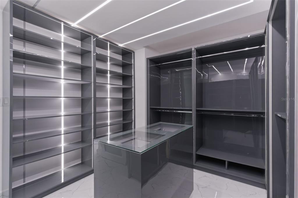 Montecielo, Lyra St., Guaynabo - 22